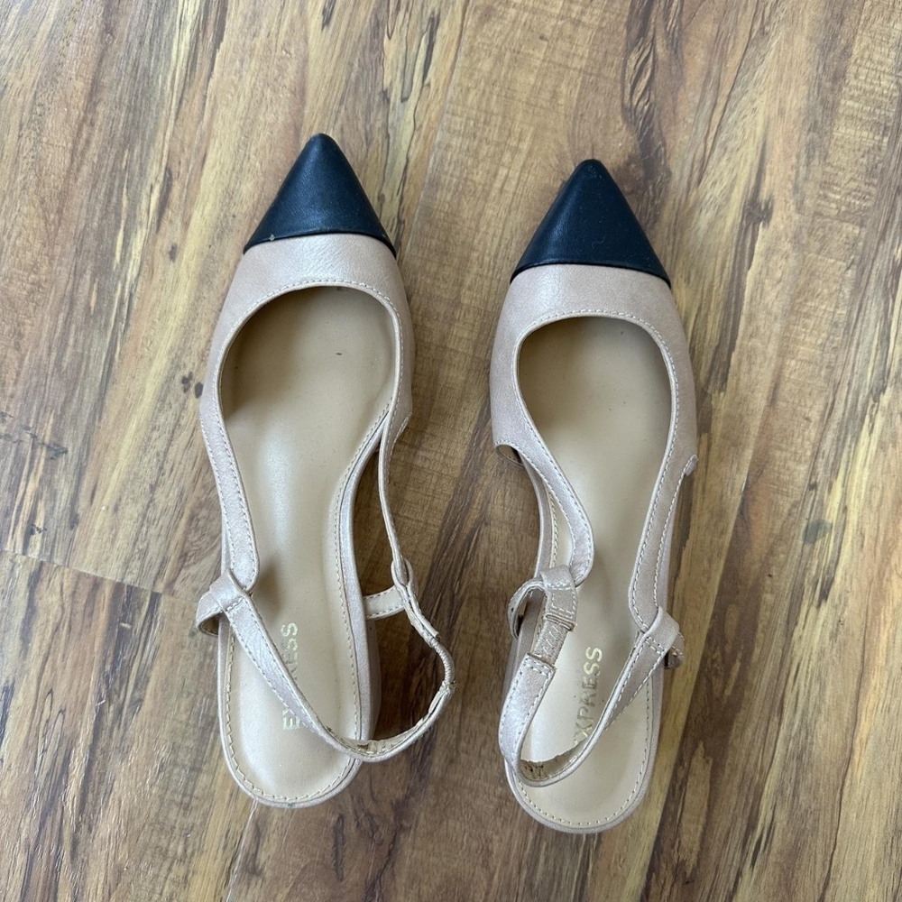 Express Women's Tan and Black Pointed Toe Nude Block Heels